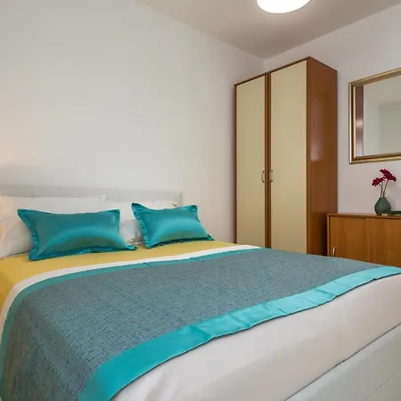 House Almissa Apartment