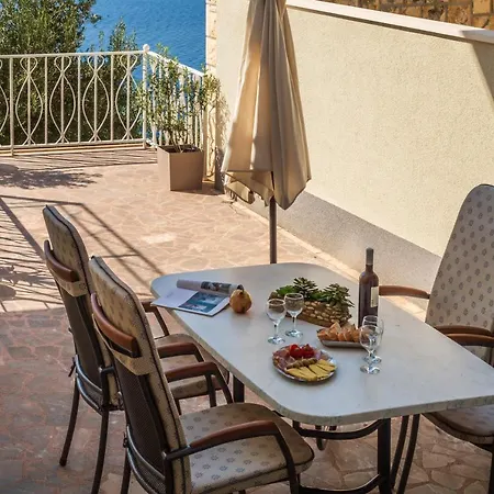 House Almissa Apartment