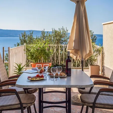 House Almissa Omis