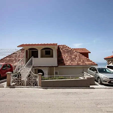 Apartment House Almissa *